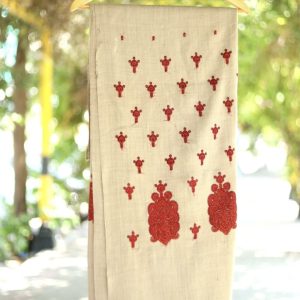 Fresh Maria B printed lawn kurta with dupatta, blending modern cuts in Pakistani wear for casual Eid celebrations.